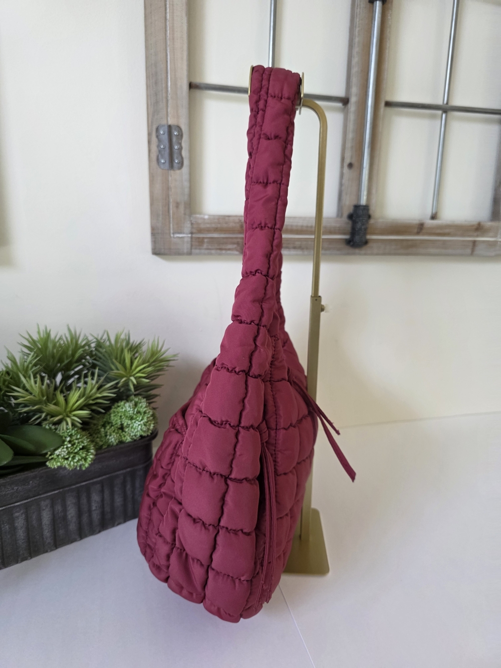 Frye & Co Cranberry Quilted Shoulder Hobo Bag Large Slouchy Tote - Picture 7 of 8